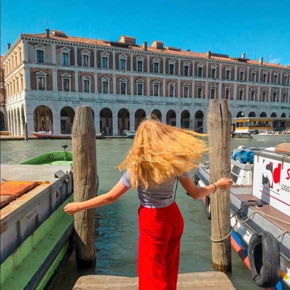 Meet your Posher, Elizabeth - Picture 1 of 1